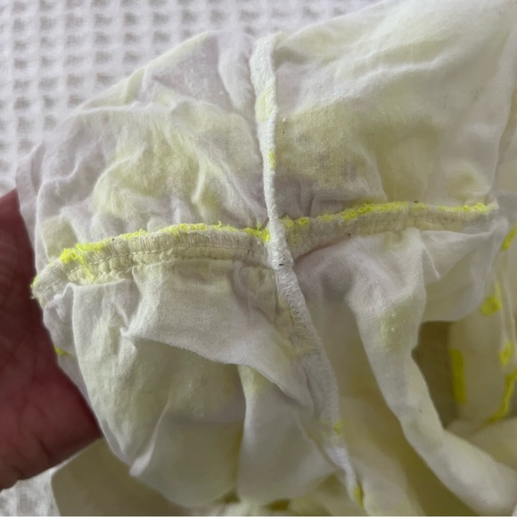 Lilly Pulitzer pineapple lace beach shorts - Picture 2 of 4